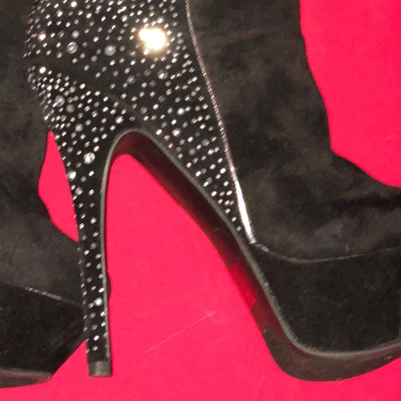 🔥SUPER SALE🔥Black Sparkly Stilletto boots - Picture 2 of 4